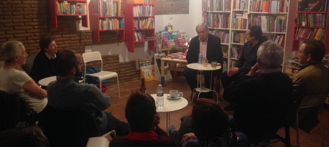 Izquierda Unida Rincón comienza la precampaña con Felipe Alcaraz, que presenta su nuevo libro “Eclipse Rojo”.